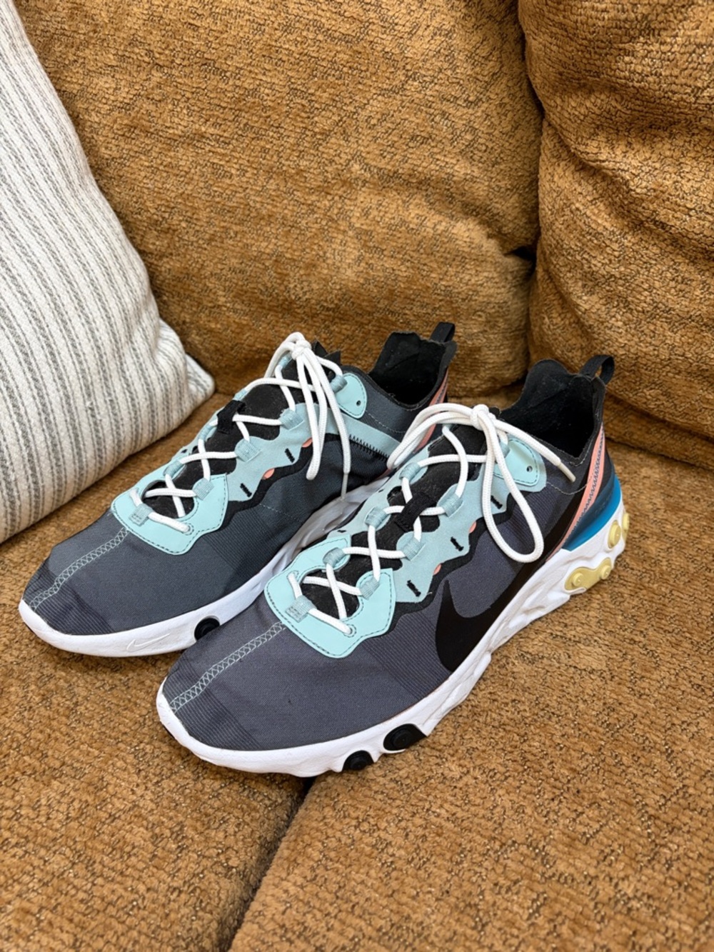 Nike react Sneakers in Black, Light green & White.